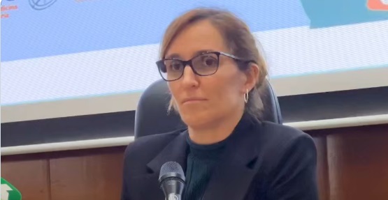 Mónica García: "La Atención Primaria es el corazón del sistema sanitario"  
