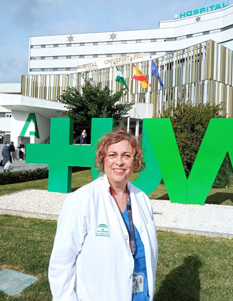 Nieves Huerga Sánchez, enfermera en la consulta que sirven para que los pacientes tengan un acceso venoso seguro